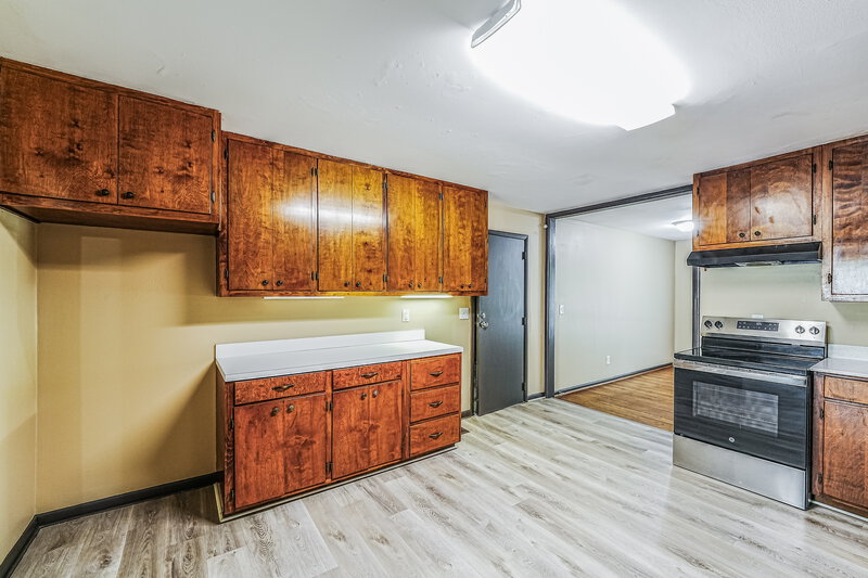 1,535/Mo, 901 Eldorado Dr BIRMINGHAM, AL 35235 Kitchen View 2