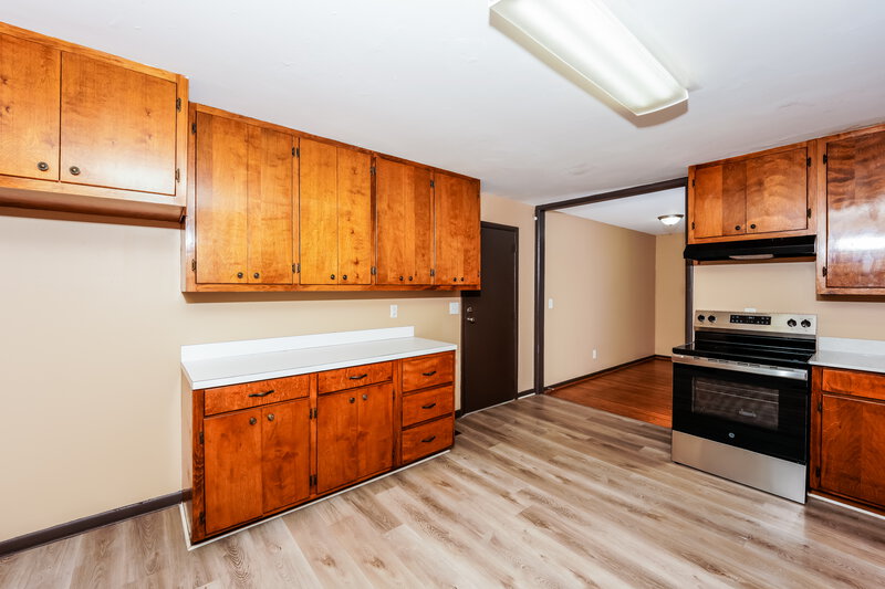 1,420/Mo, 901 Eldorado Dr BIRMINGHAM, AL 35235 Kitchen View 2