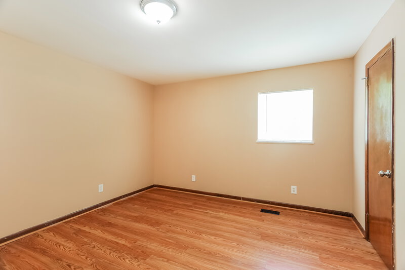 1,595/Mo, 901 Eldorado Dr BIRMINGHAM, AL 35235 Main Bedroom View