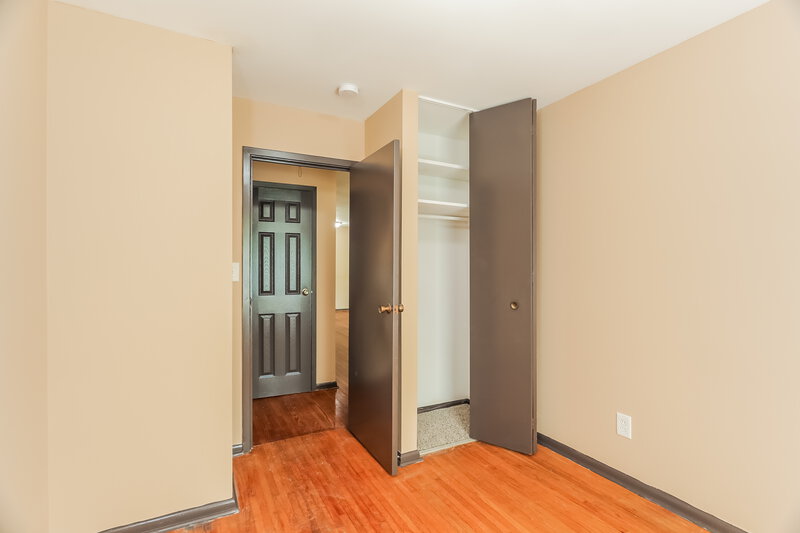 1,595/Mo, 901 Eldorado Dr BIRMINGHAM, AL 35235 Bedroom View 2