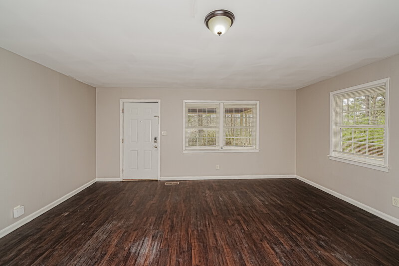 1,690/Mo, 1116 Hayes Rd ADAMSVILLE, AL 35005 Living Room View