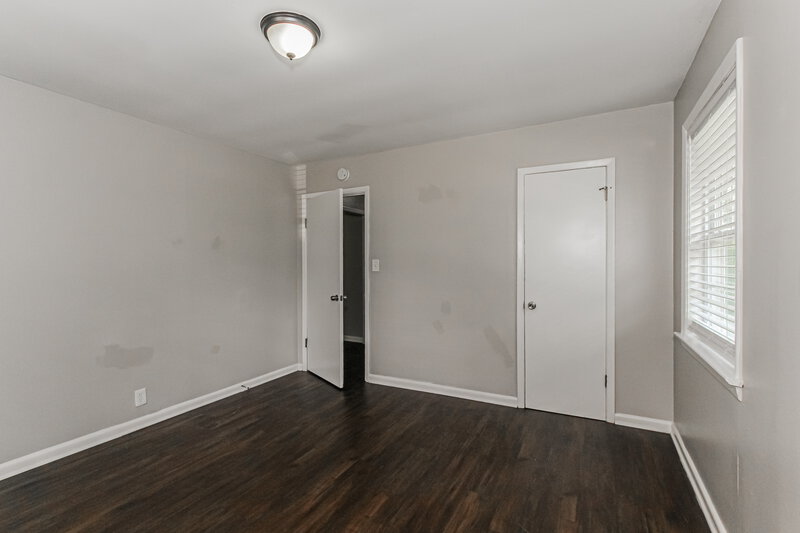 1,210/Mo, 1116 Hayes Rd ADAMSVILLE, AL 35005 Main Bedroom View 2