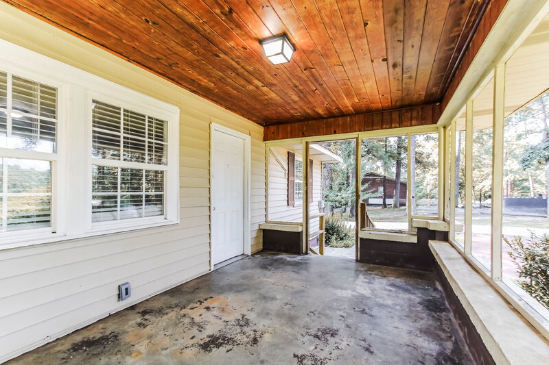 1,210/Mo, 1116 Hayes Rd ADAMSVILLE, AL 35005 Porch View