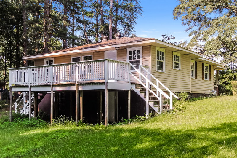 1,210/Mo, 1116 Hayes Rd ADAMSVILLE, AL 35005 Rear View
