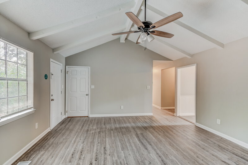 1,430/Mo, 5408 Ponce De Leon Circle Clay, AL 35126 Living Room View