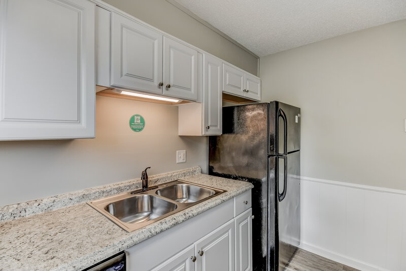 1,430/Mo, 5408 Ponce De Leon Circle Clay, AL 35126 Kitchen View 2