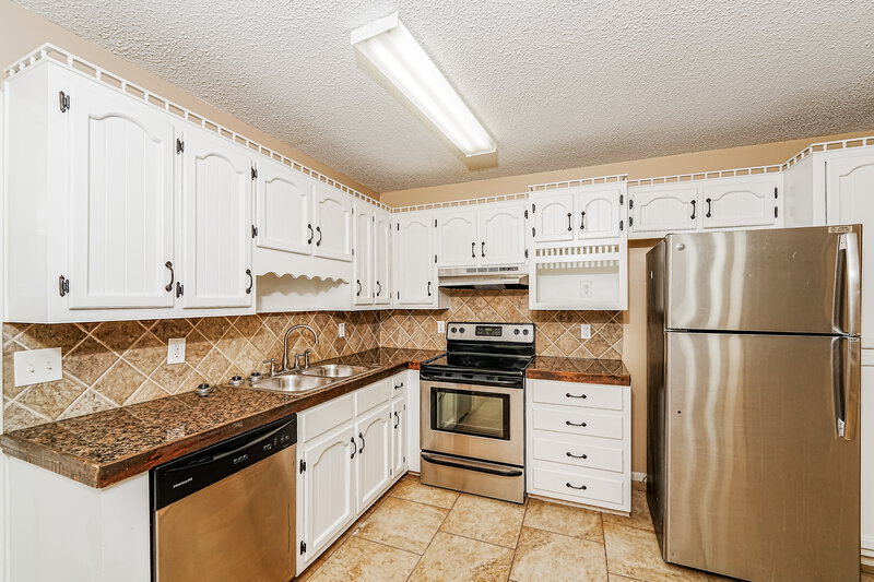 1,350/Mo, 5837 Janet Drive Clay, AL 35173 Kitchen View 2
