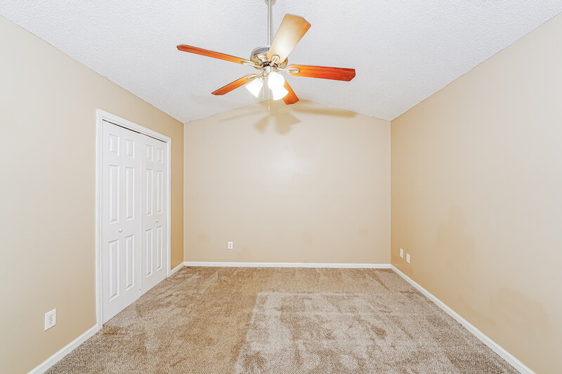 1,350/Mo, 5837 Janet Drive Clay, AL 35173 Main Bedroom View