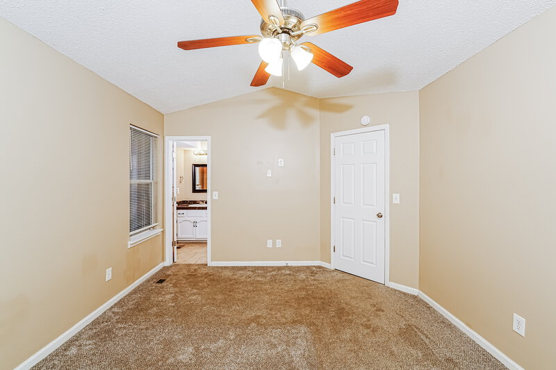 1,350/Mo, 5837 Janet Drive Clay, AL 35173 Main Bedroom View 2