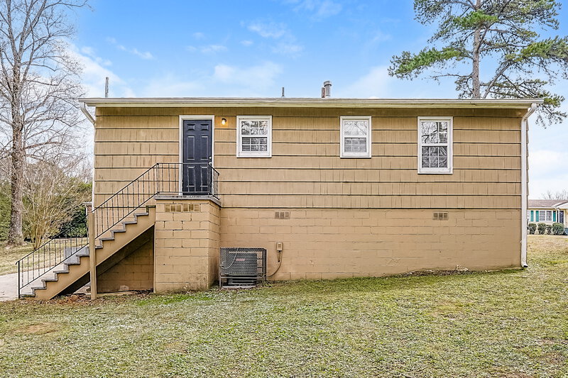 1,055/Mo, 2516 4th Way NW Center Point, AL 35215 Rear View