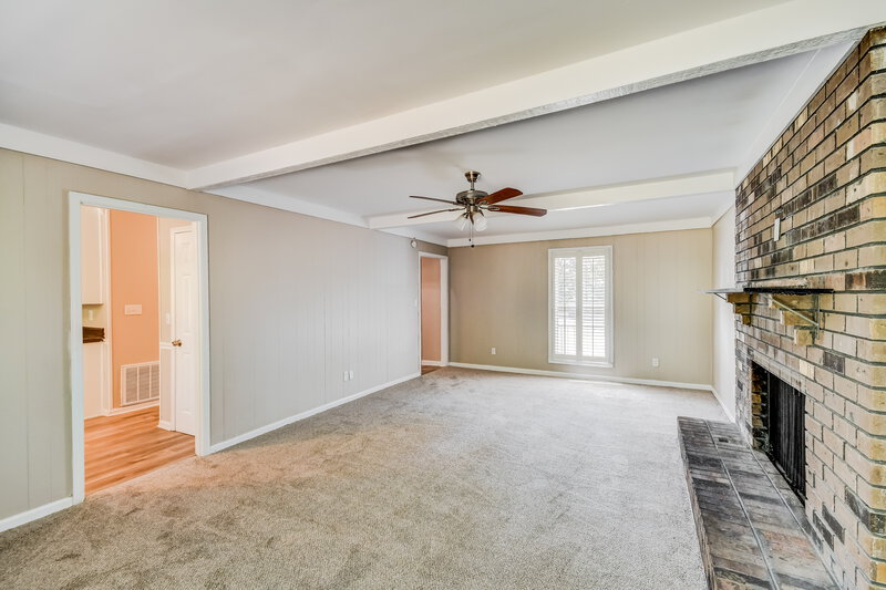 1,590/Mo, 1541 Cedargate Circle Birmingham, AL 35235 Living Room View 2