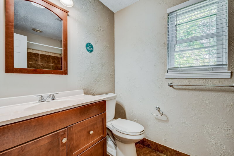 1,590/Mo, 1541 Cedargate Circle Birmingham, AL 35235 Bathroom View