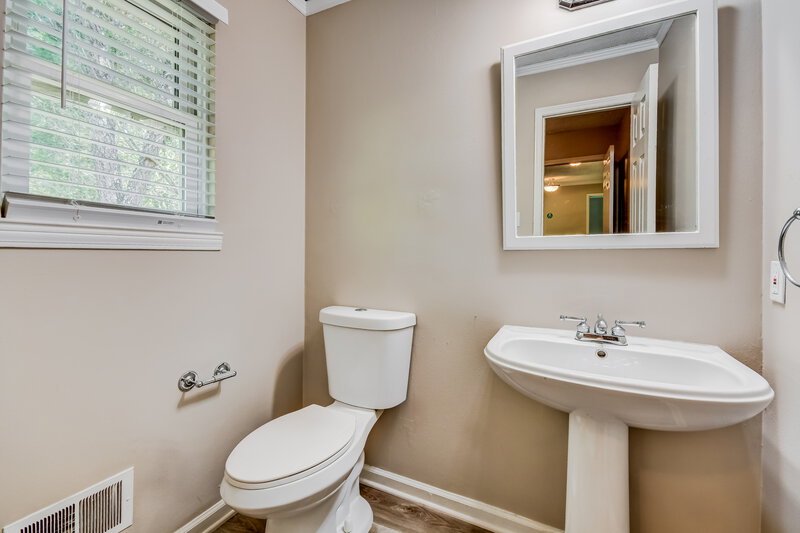1,590/Mo, 1541 Cedargate Circle Birmingham, AL 35235 Bathroom View 2