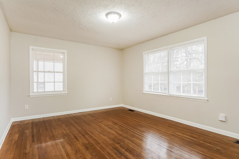 1,040/Mo, 413 13th Terrace NW Center Point, AL 35215 Living Room View