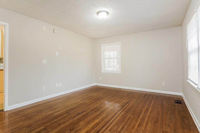 1,040/Mo, 413 13th Terrace NW Center Point, AL 35215 Living Room View 3