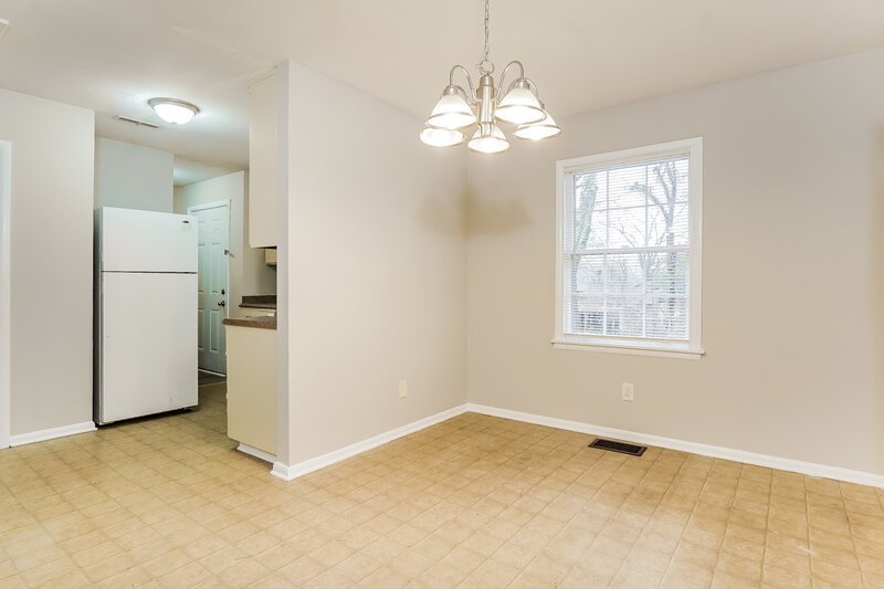 1,040/Mo, 413 13th Terrace NW Center Point, AL 35215 Dining Room View