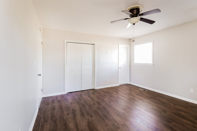 1,435/Mo, 229 Sam Pate Drive Birmingham, AL 35215 Main Bedroom View 2