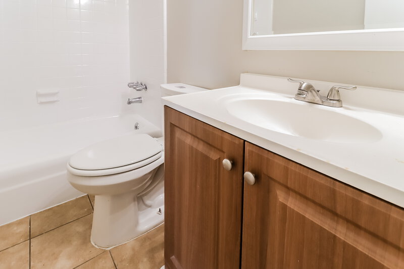 1,435/Mo, 229 Sam Pate Drive Birmingham, AL 35215 Bathroom View