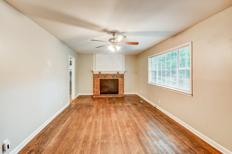 1,195/Mo, 1025 Inzer Road Birmingham, AL 35214 Family Room View 2