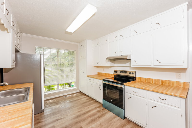 1,415/Mo, 5839 Brenda Drive Clay, AL 35173 Kitchen View 2