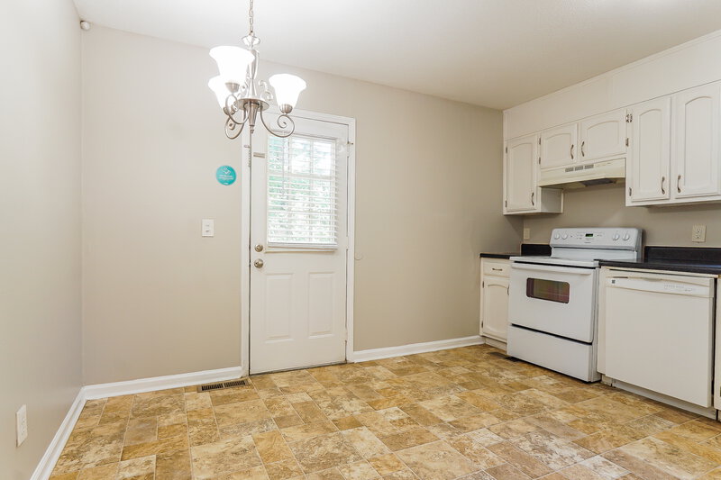 1,420/Mo, 20 Moonglow Drive Birmingham, AL 35215 Dining Room View