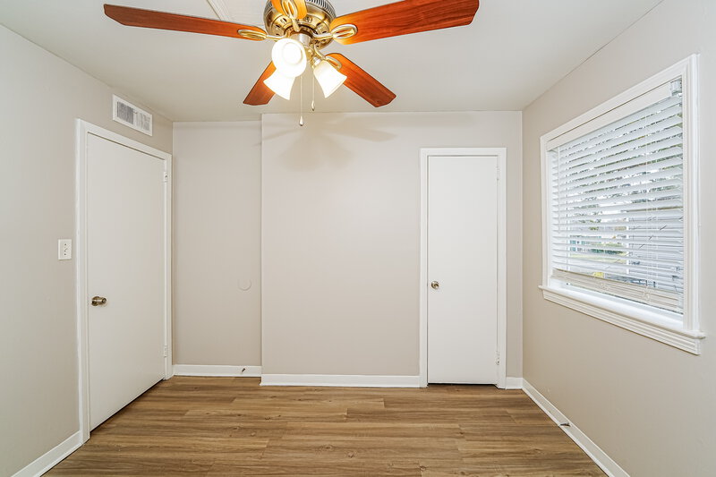 1,060/Mo, 209 Woodward Drive Hueytown, AL 35023 Main Bedroom View 2