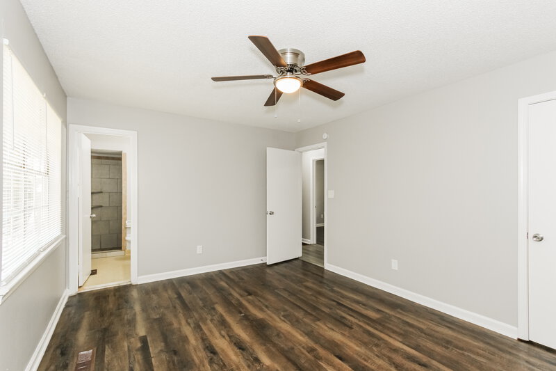 1,685/Mo, 129 Hickory St Alabaster, AL 35114 Main Bedroom View 2
