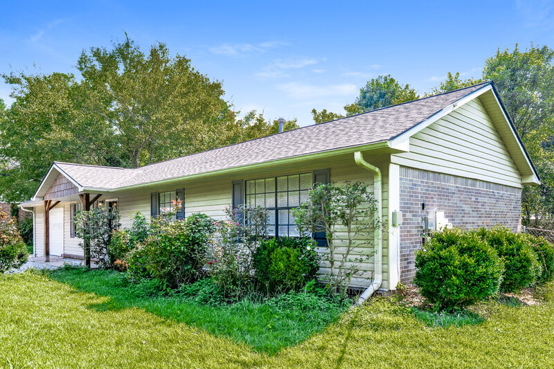 1,520/Mo, 5124 Rye Circle Helena, AL 35080 Front View