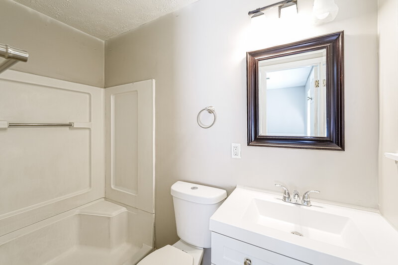1,520/Mo, 5124 Rye Circle Helena, AL 35080 Main Bathroom View