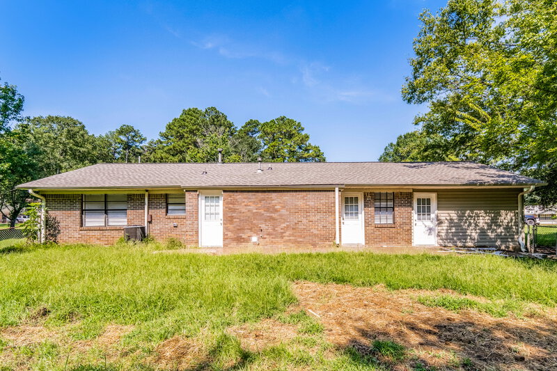 1,520/Mo, 5124 Rye Circle Helena, AL 35080 Rear View