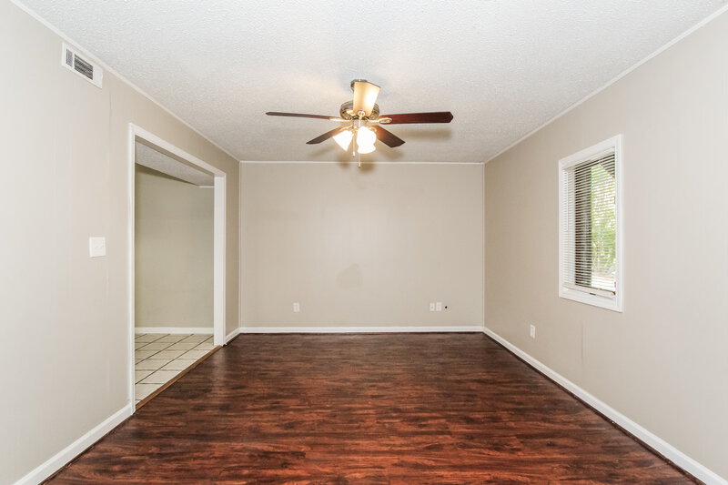 1,695/Mo, 24 Autry Drive Chelsea, AL 35043 Living Room View