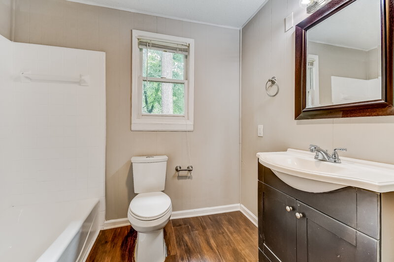 2,065/Mo, 24 Autry Drive Chelsea, AL 35043 Main Bathroom View