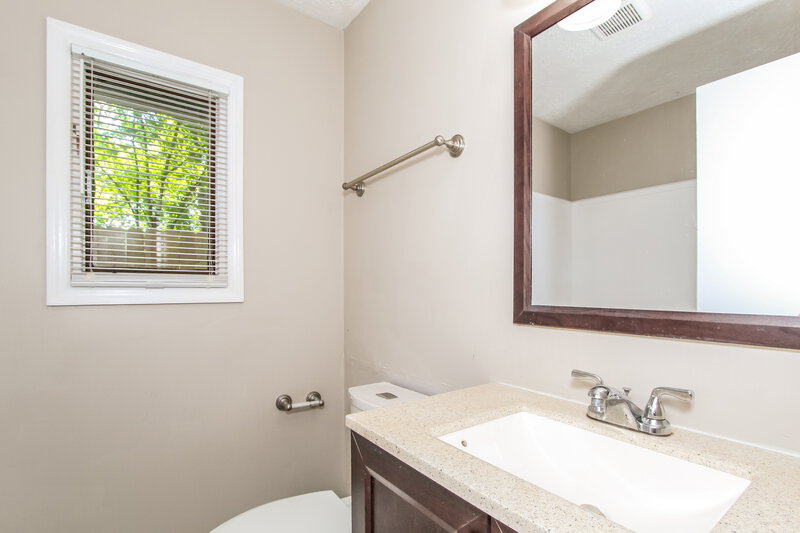 1,695/Mo, 24 Autry Drive Chelsea, AL 35043 Bathroom View
