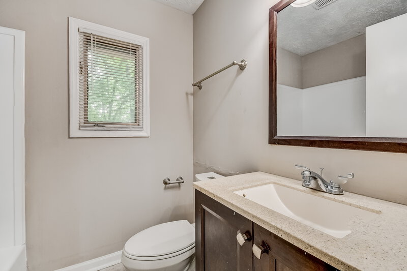 2,065/Mo, 24 Autry Drive Chelsea, AL 35043 Bathroom View