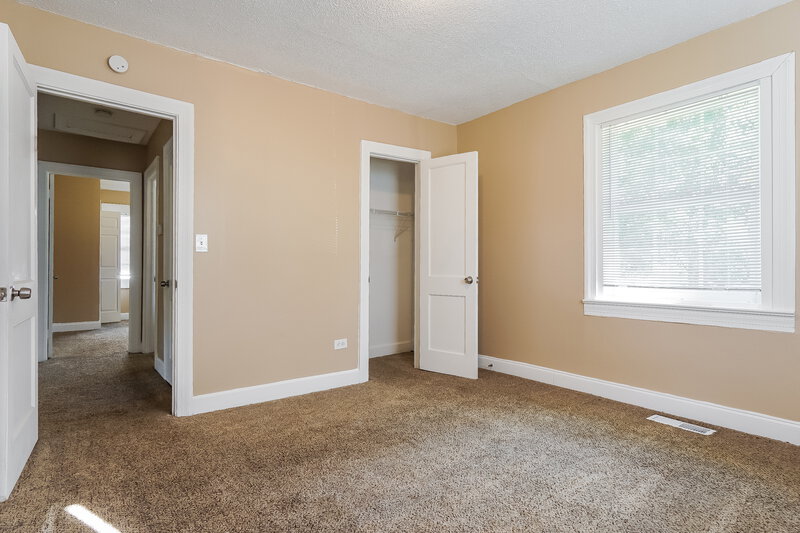 990/Mo, 3004 Forestdale Boulevard Adamsville, AL 35005 Main Bedroom View 2