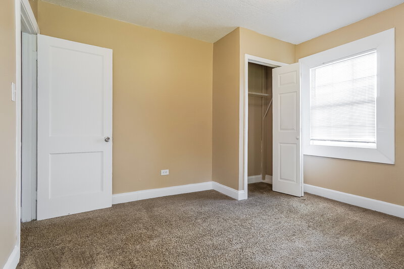 990/Mo, 3004 Forestdale Boulevard Adamsville, AL 35005 Bedroom View