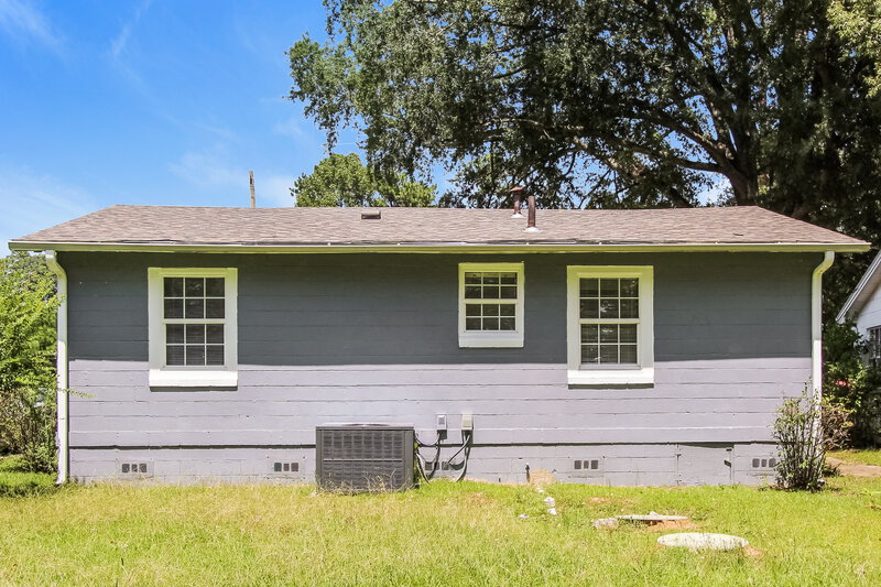 960/Mo, 3004 Forestdale Boulevard Adamsville, AL 35005 Rear View 3