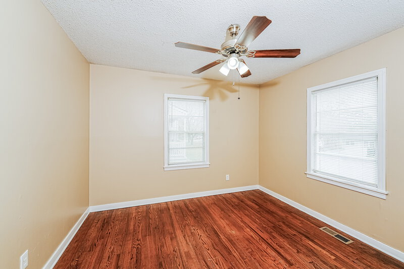 1,050/Mo, 158 24th Street Hueytown, AL 35023 Main Bedroom View