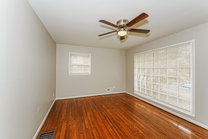 1,610/Mo, 1021 Dawn Dr BIRMINGHAM, AL 35235 Living Room View 2