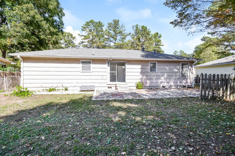 1,170/Mo, 1217 Five Mile Road Birmingham, AL 35215 Rear View