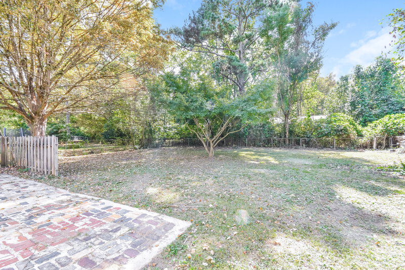 1,170/Mo, 1217 Five Mile Road Birmingham, AL 35215 Backyard View