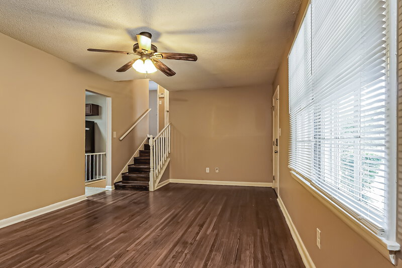 1,535/Mo, 1505 Bobolink Lane Birmingham, AL 35215 Living Room View 2