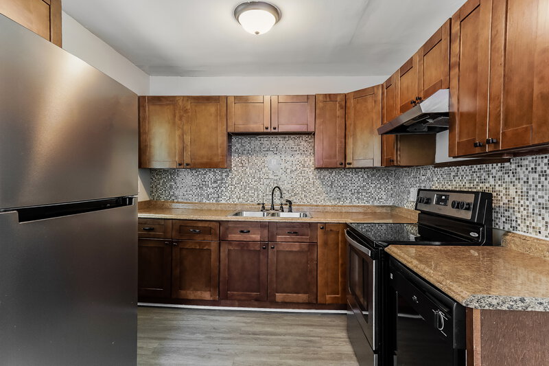 1,345/Mo, 748 Barclay Lane Birmingham, AL 35206 Kitchen View 2