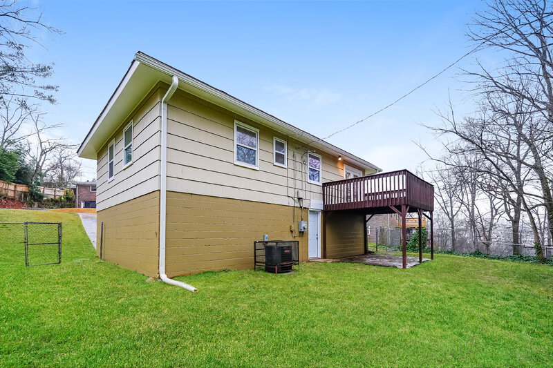1,345/Mo, 748 Barclay Lane Birmingham, AL 35206 Rear View 3