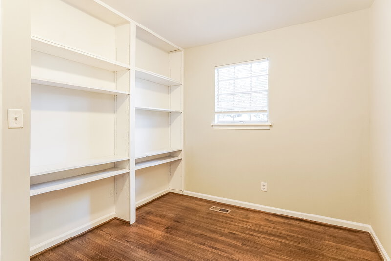 1,835/Mo, 5232 Beacon Circle Irondale, AL 35210 Amenities View