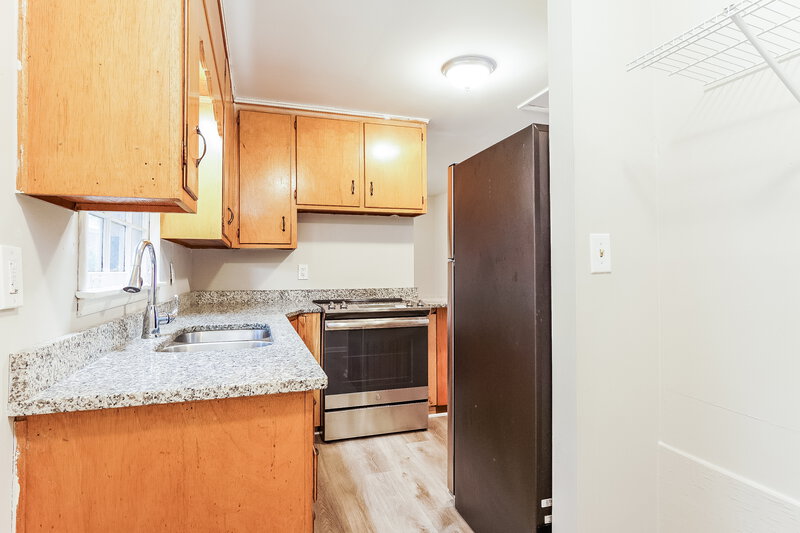 1,345/Mo, 1321 4th Way NW Center Point, AL 35215 Kitchen View