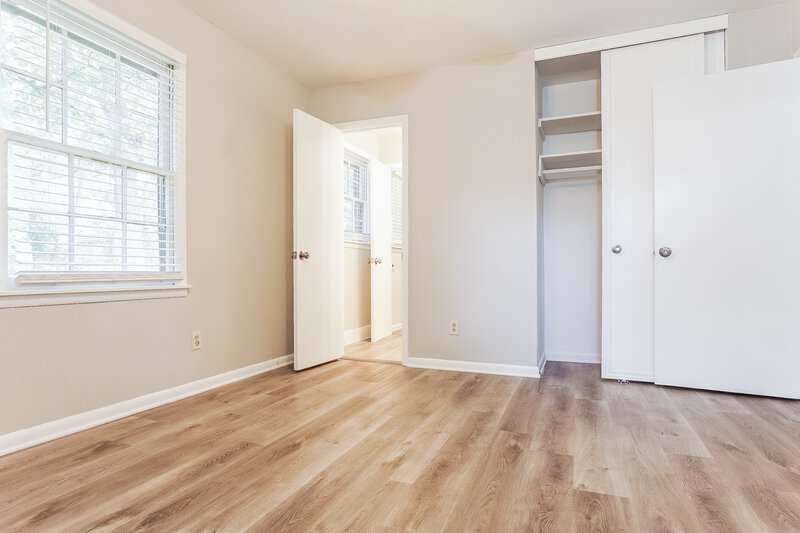 1,345/Mo, 1321 4th Way NW Center Point, AL 35215 Main Bedroom View