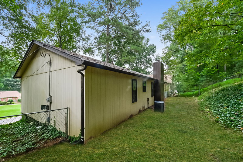 1,275/Mo, 3137 Cobblestone Dr Birmingham, AL 35215 Rear View 2