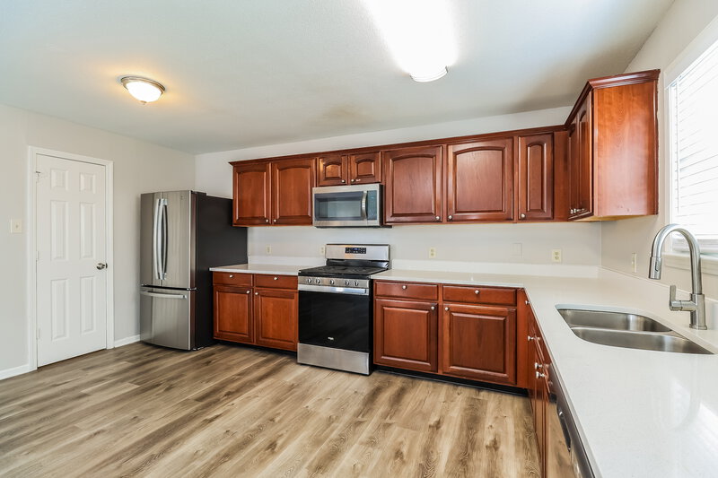 2,370/Mo, 3118 Bamburgh Ct Charlotte, NC 28216 Kitchen View