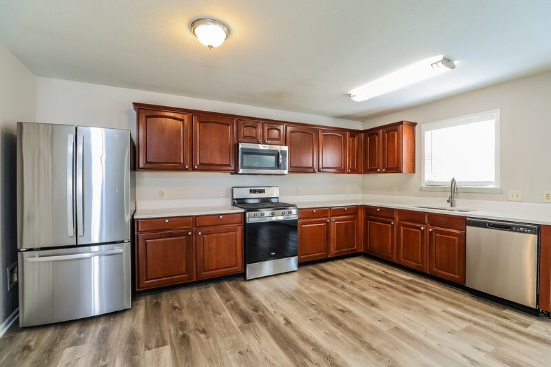 2,370/Mo, 3118 Bamburgh Ct Charlotte, NC 28216 Kitchen View 2